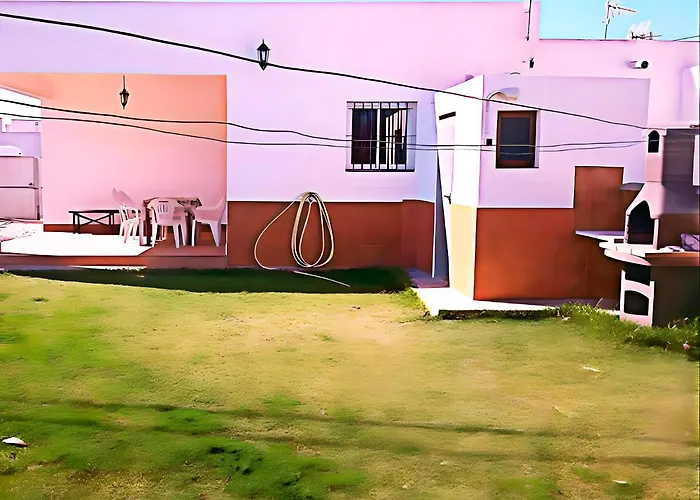Chalet En El Palmar Junto Al Mar